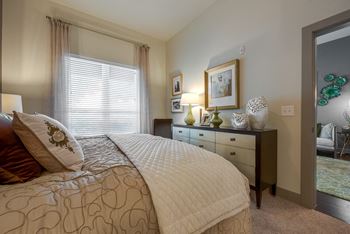 Spacious bedrooms that accommodate king size beds